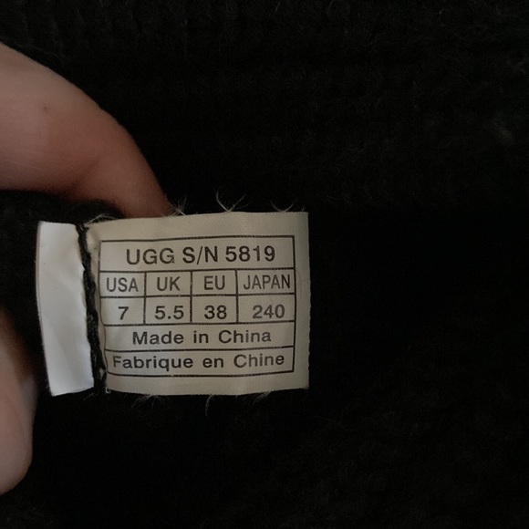 Ugg Classic Cardy, like new. - Picture 7 of 7